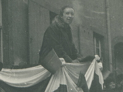 Dorothee von Velsen bei einer Rede anlässlich des 60. Gründungsfestes des Allgemeinen Deutschen Frauenvereins, 1925; A-F-NLK08-0002-01; Rechte vorbehalten -freier Zugang.